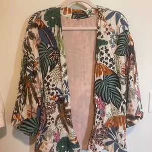 Lightweight Summer Top, Tropical / Jungle Print size sm /med.